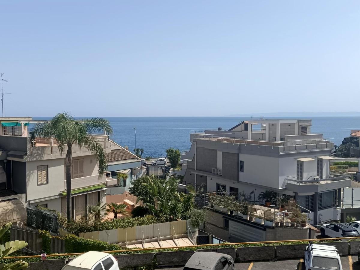 Venusilia Apartment - Free Parking Aci Castello Kültér fotó