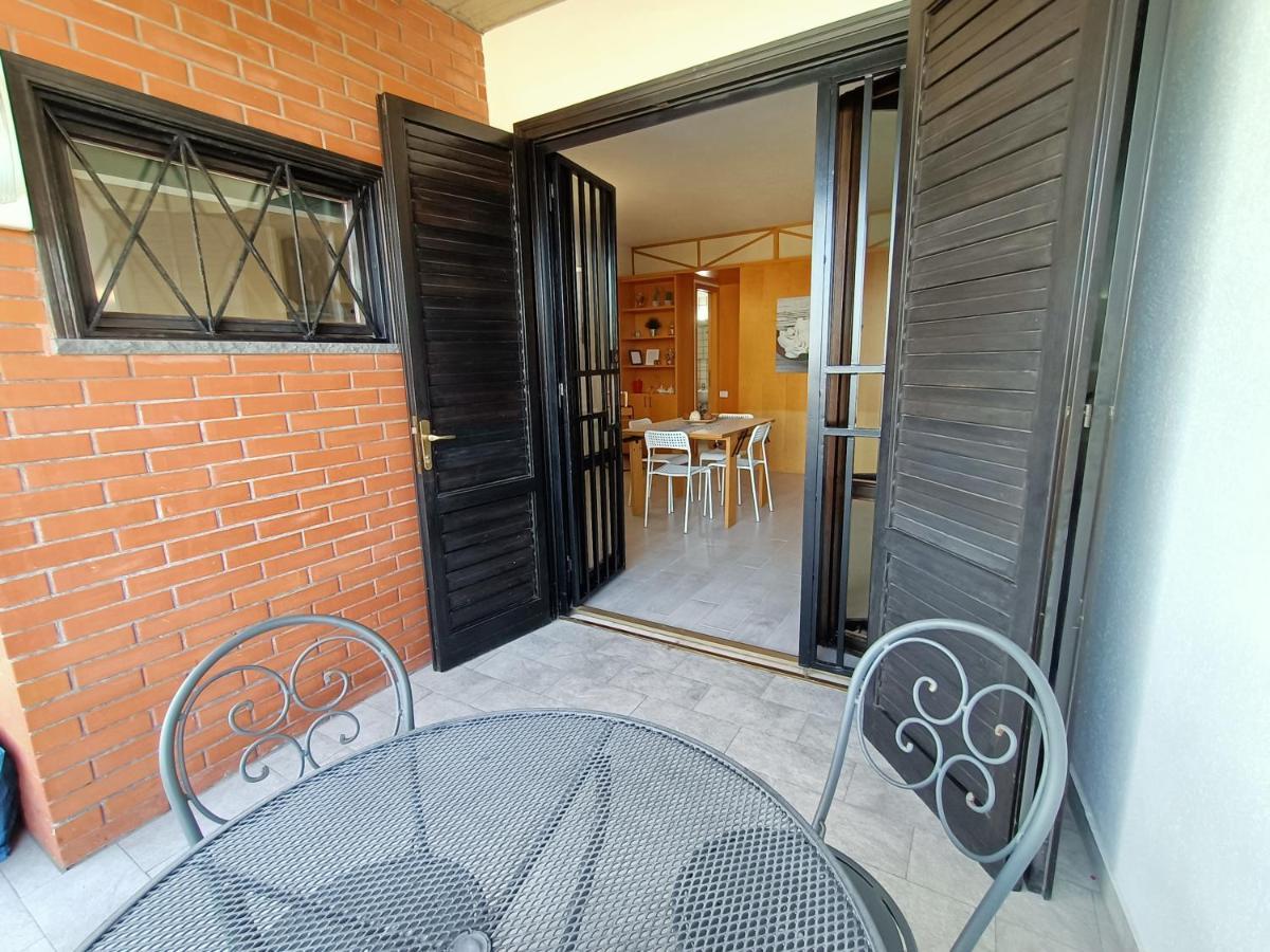 Venusilia Apartment - Free Parking Aci Castello Kültér fotó