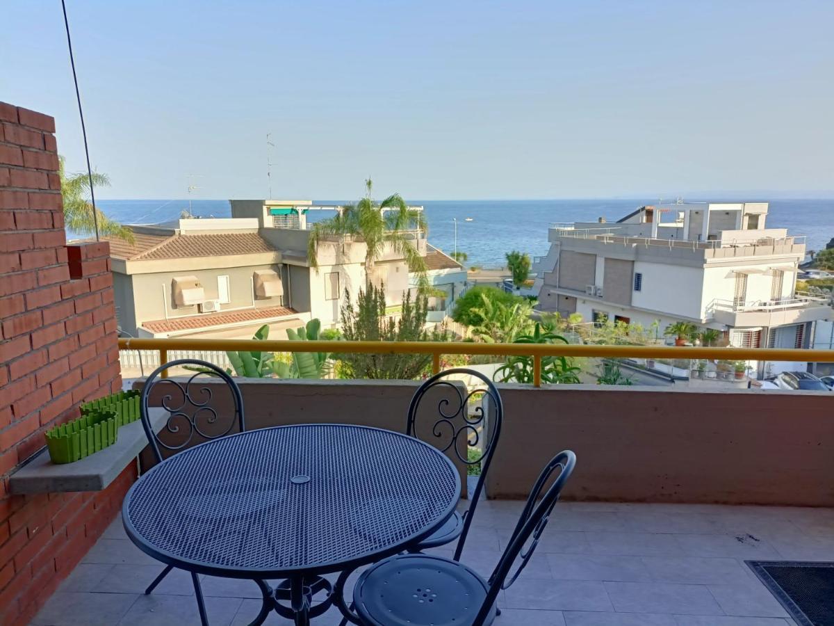Venusilia Apartment - Free Parking Aci Castello Kültér fotó
