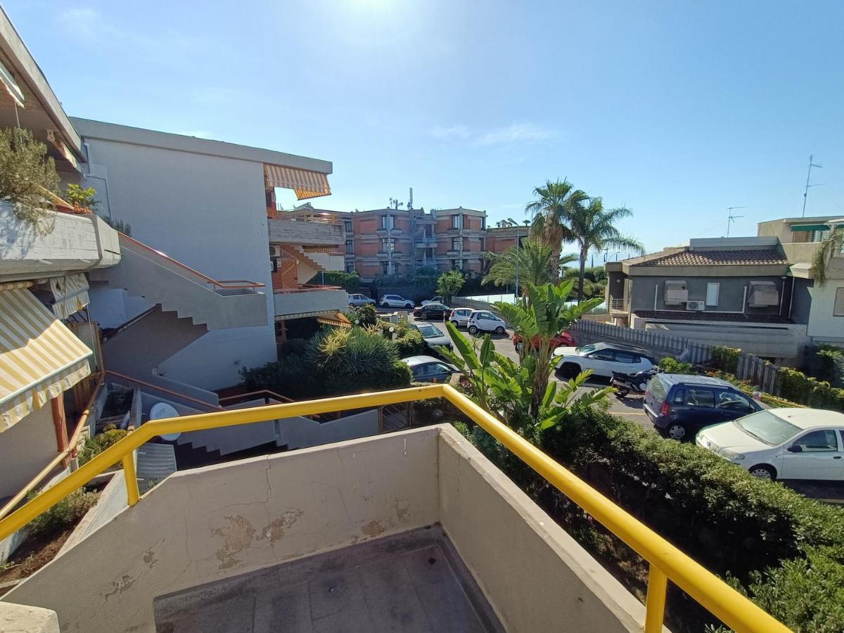 Venusilia Apartment - Free Parking Aci Castello Kültér fotó