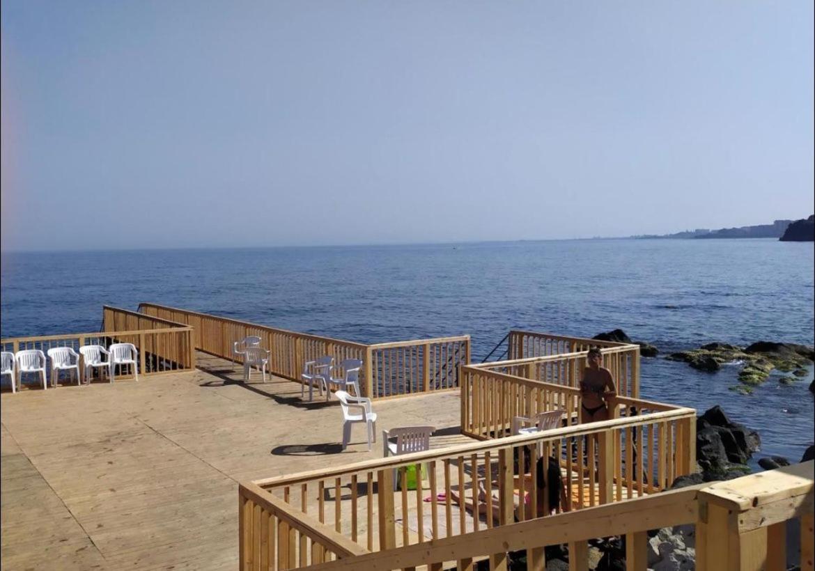 Venusilia Apartment - Free Parking Aci Castello Kültér fotó