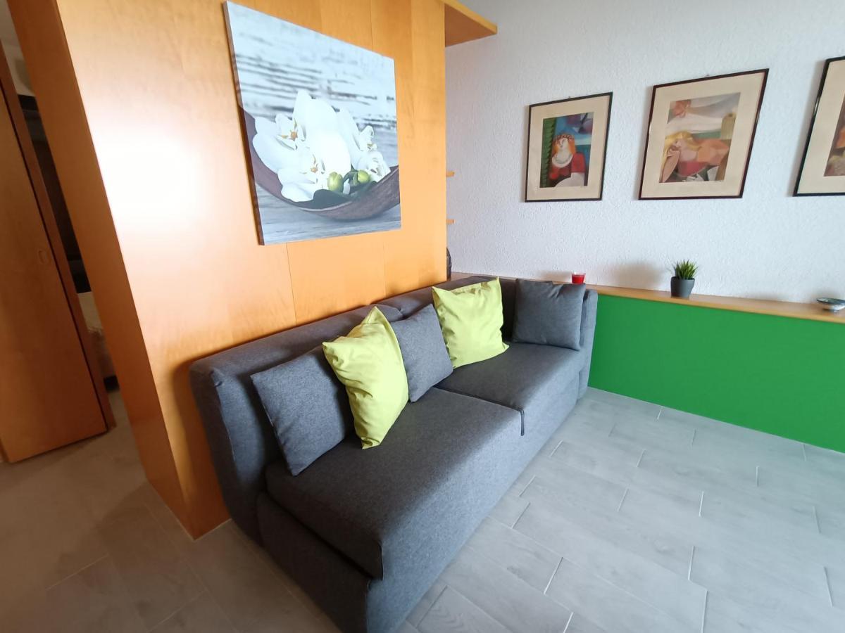 Venusilia Apartment - Free Parking Aci Castello Kültér fotó
