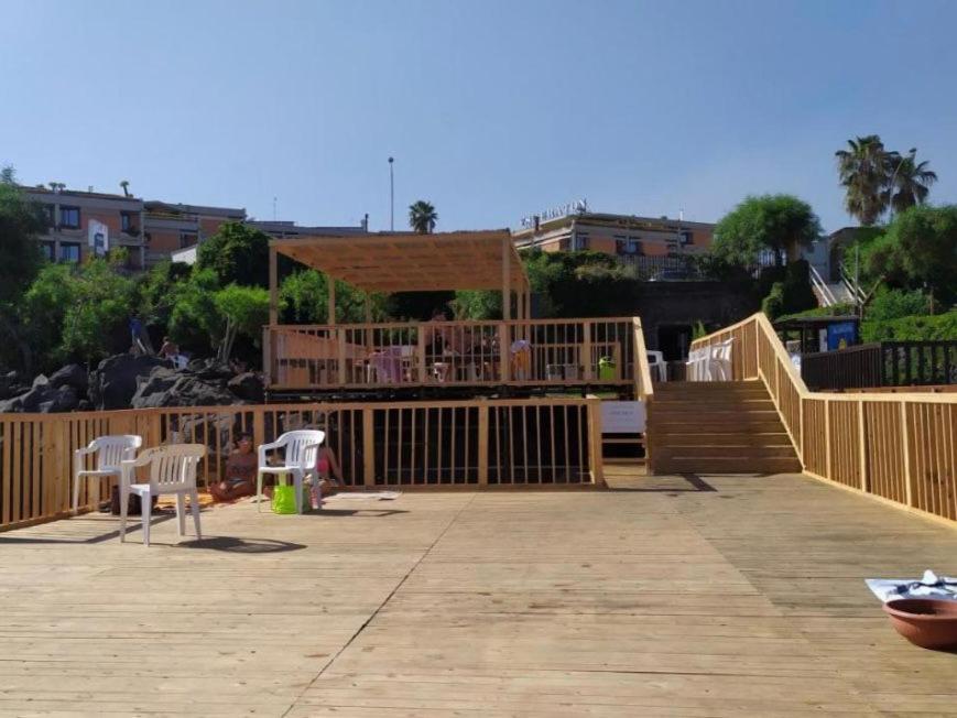Venusilia Apartment - Free Parking Aci Castello Kültér fotó